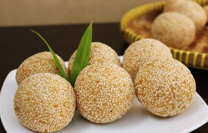 Kue tradisional onde-onde 