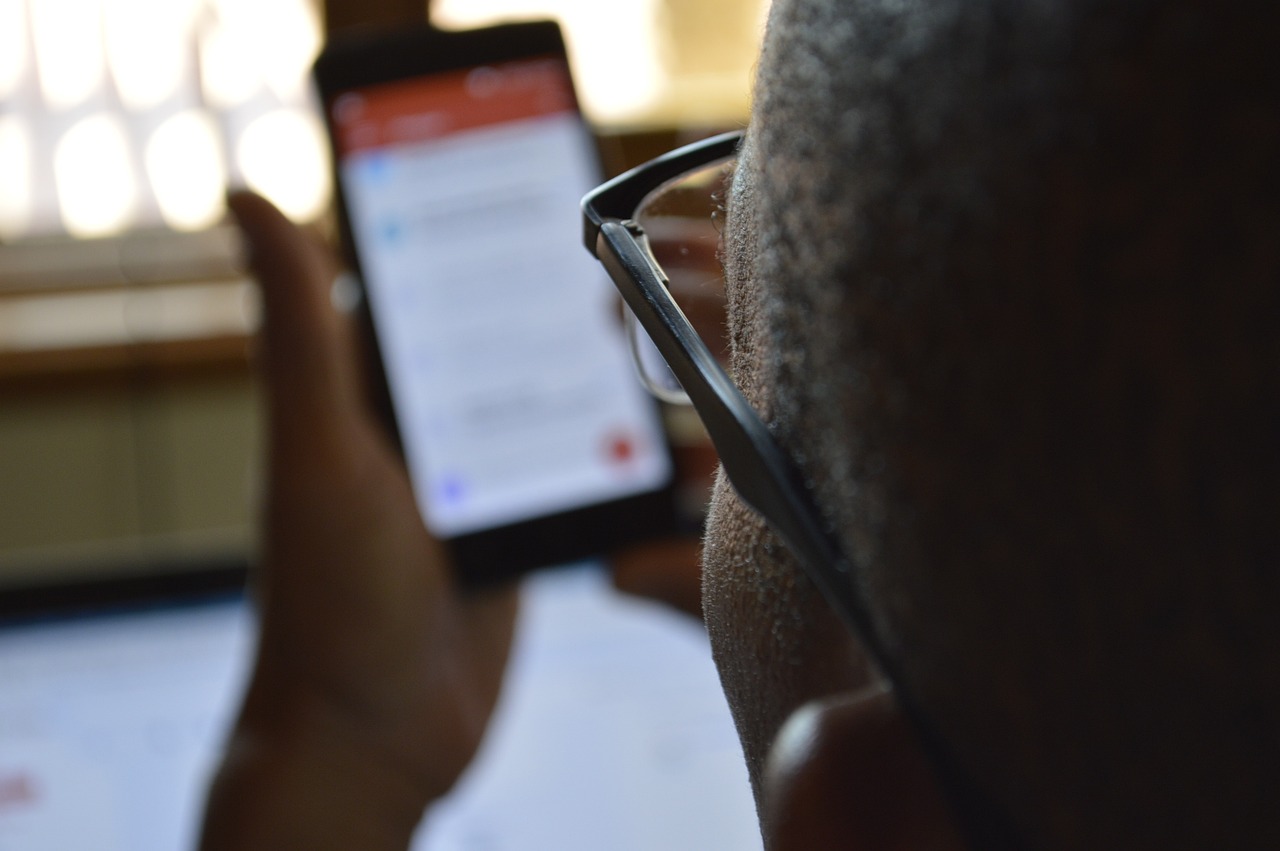Ciri Handphone Terkena Virus
