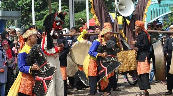 Asal Usul dan sejarah Benjang