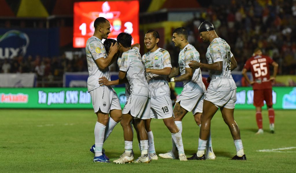 Satu Langkah Lagi Persib Bandung Untuk Mendapatkan Gelar Juara